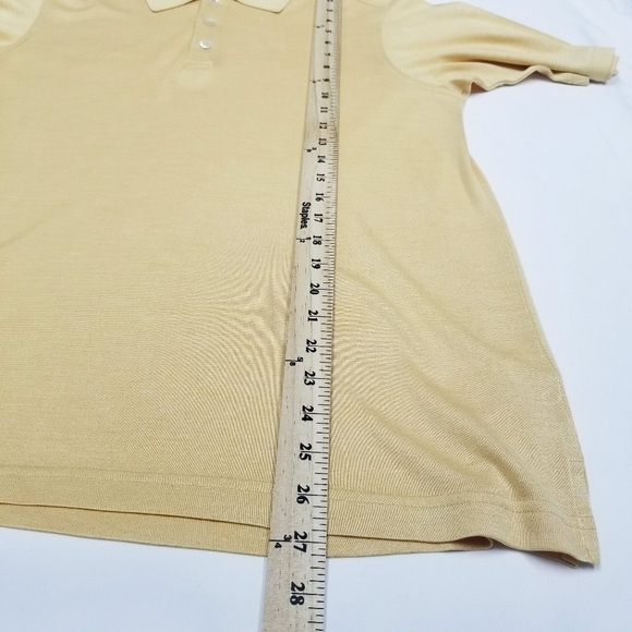 Finn mens 100% silk Medium pullover yellow Henley polo top has pilling or pulls - Picture 3 of 8